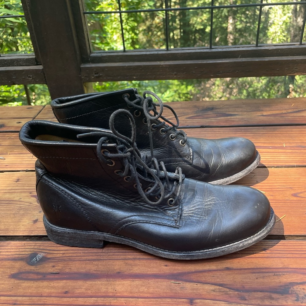 Frye men’s 7 (women’s 9) unisex boot